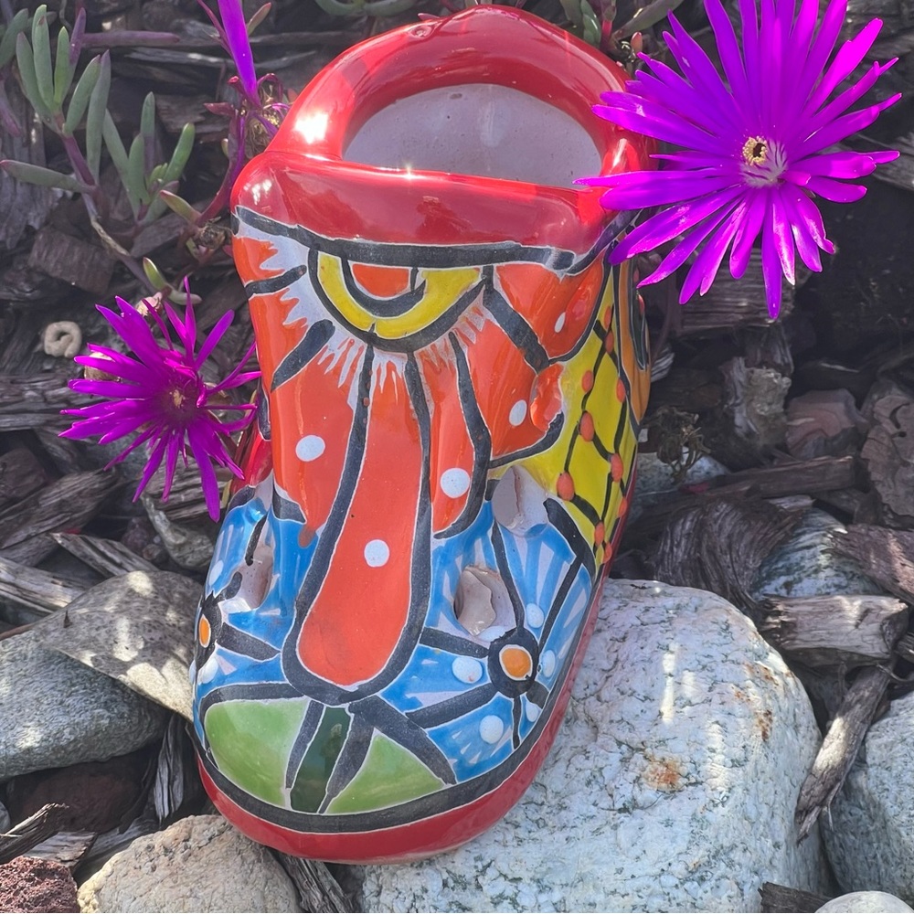 MEXICAN Talavera style shoe planter - Picture 10 of 11